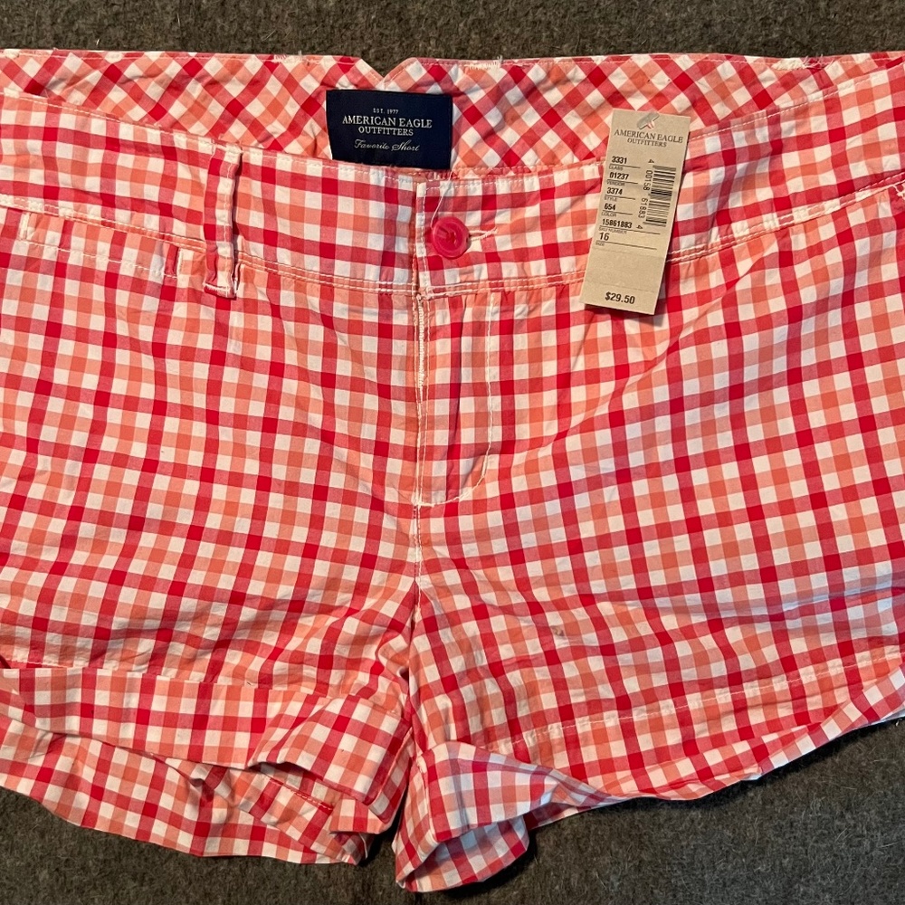 NWT American Eagle Shorts Size 16